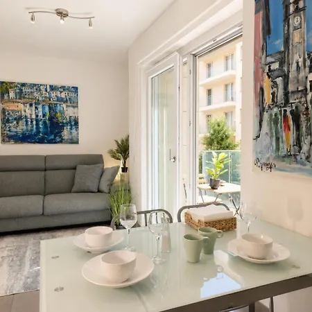 Apartment Emerald Center