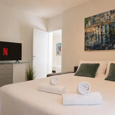 Emerald Center Apartment