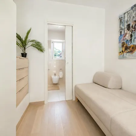 Apartment Emerald Center